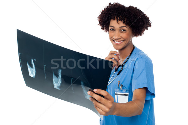 Atraente jovem médico profissional raio x Foto stock © stockyimages