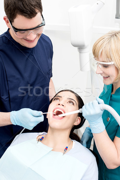 Zahnarzt Frau Zähne weiblichen Patienten Stock foto © stockyimages