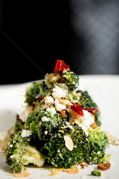 Nyami egészséges brokkoli saláta közelkép kép Stock fotó © stockyimages