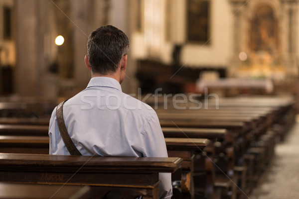 Foto stock: Homem · sessão · igreja · meditando · fé · religião