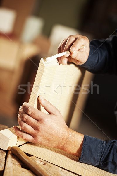 Dulgher muncă profesional lipici Imagine de stoc © stokkete