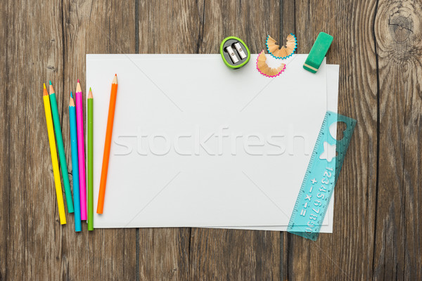 Foto stock: Nino · dibujo · creatividad · escuela · hoja · espacio · de · la · copia