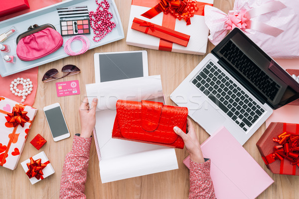 Foto stock: Belleza · moda · mujer · hermosa · bolsa · caja · de · regalo