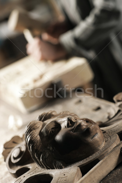 Fából készült szobor mester dolgozik bútor fej Stock fotó © stokkete