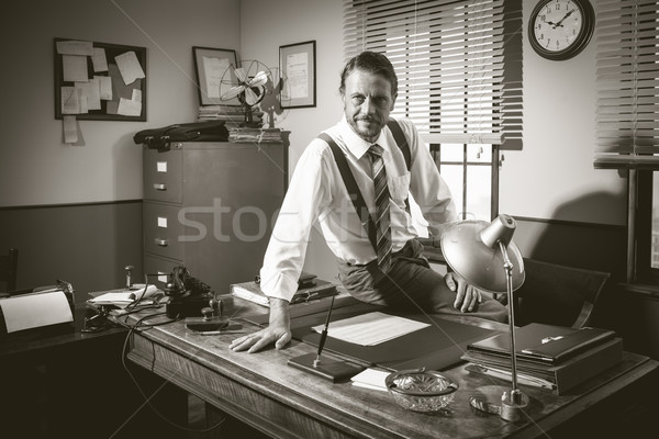 [[stock_photo]]: Souriant · vintage · affaires · séance · bureau