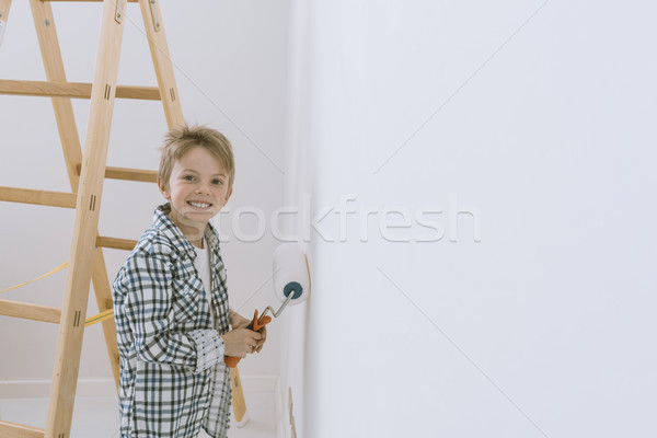 Foto stock: Criança · pintura · parede · feliz · bonitinho · menino