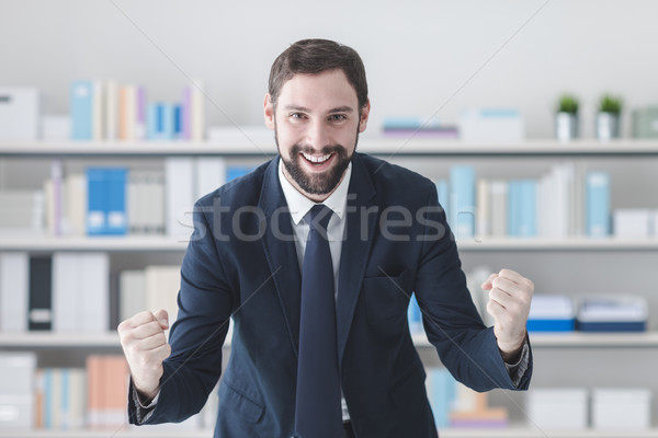 Сток-фото: успешный · бизнесмен · улыбаясь · служба