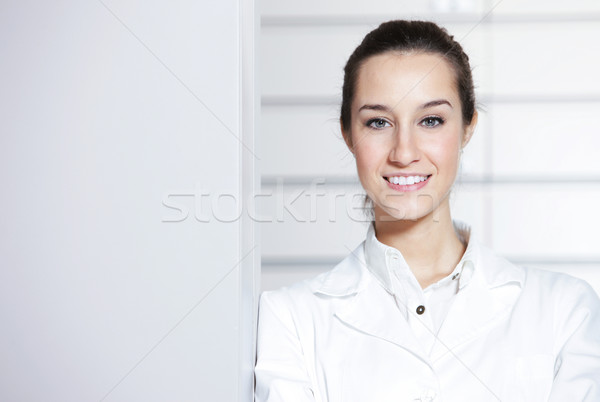 Retrato feminino farmacêutico farmácia cópia espaço trabalhando Foto stock © stokkete