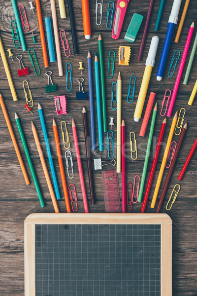 Iskola kreativitás oktatás gyermekkor színes ceruzák Stock fotó © stokkete