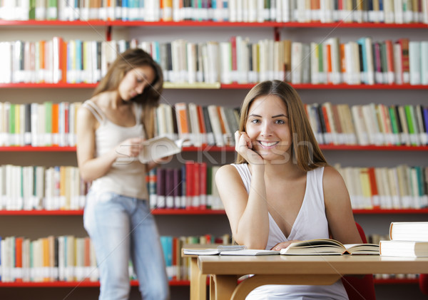 Сток-фото: библиотека · портрет · улыбаясь · студент · чтение