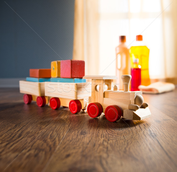 Drewnianej podłogi bezpieczne czyszczenia drewniane zabawki pociągu drewna Zdjęcia stock © stokkete
