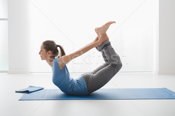 Stockfoto: Yoga · posities · vrouw · oefenen · meditatie · home