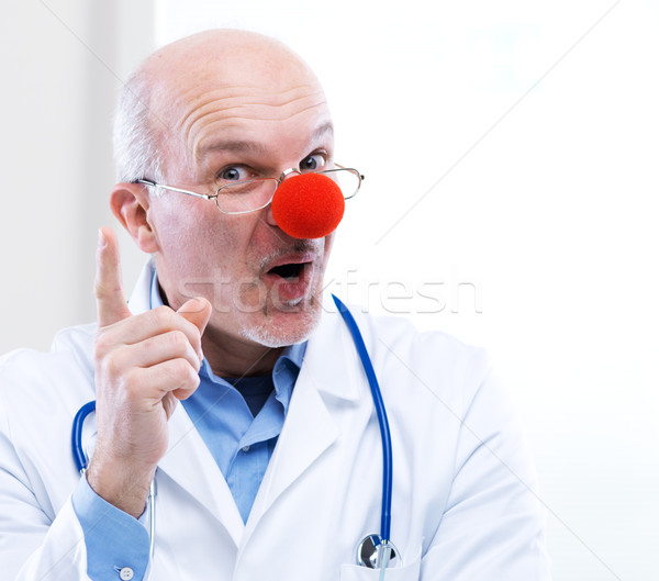 Bohóc orvos portré orvosi felszerelés kórház vicces Stock fotó © stokkete