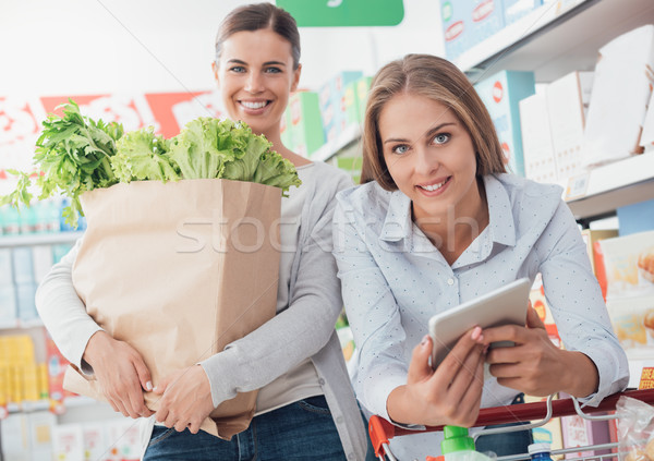 Stockfoto: Meisjes · winkelen · samen · jonge · vrouwen · kruidenier · supermarkt