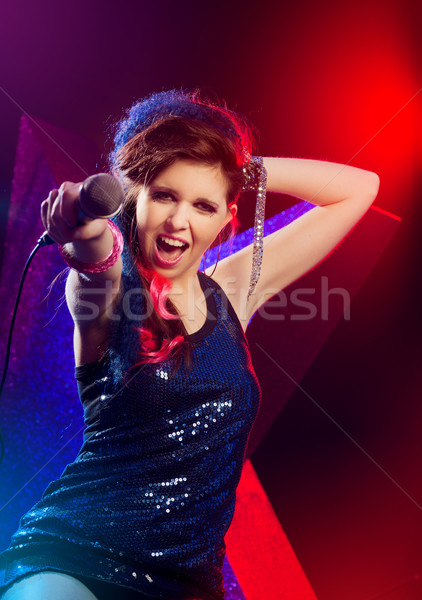 Jeunes pop star belle fille chanter [[stock_photo]] © stokkete