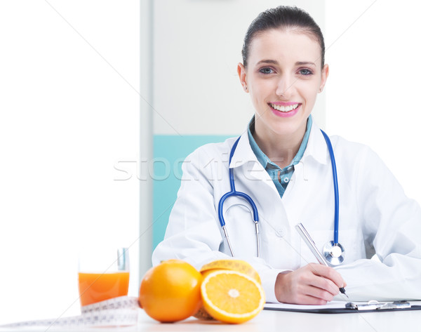 Dieta plan nutricionista médico escrito naranja Foto stock © stokkete