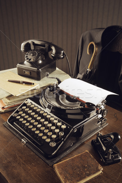 Starych maszyny do pisania biurko biuro telefonu Zdjęcia stock © stokkete