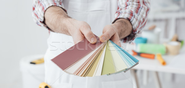Kiezen verf kleur professionele schilder tonen Stockfoto © stokkete