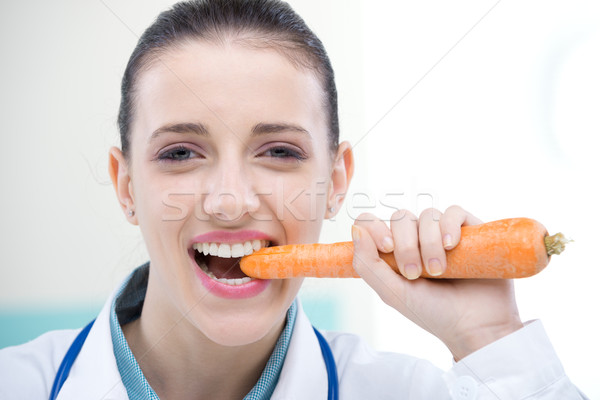Táplálkozástudós orvos portré derűs egészségügy profi Stock fotó © stokkete