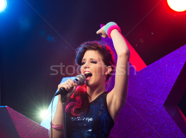 Jeunes pop star belle fille chanter [[stock_photo]] © stokkete