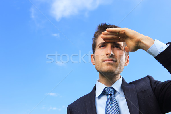 Beter toekomst jonge zakenman blauwe hemel Stockfoto © stokkete