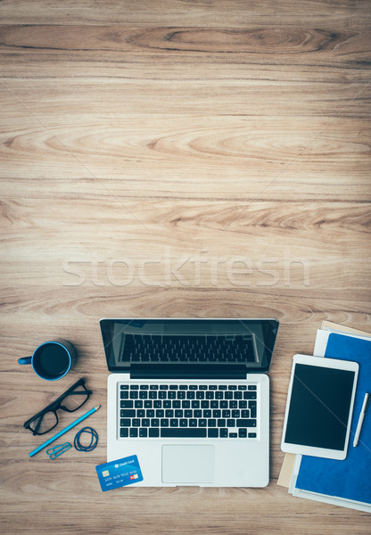 Stock foto: Desktop · Laptop · Tablet · Kreditkarte · elektronischen