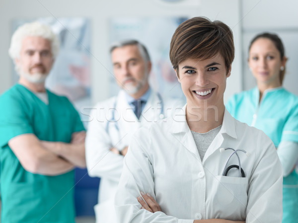 Stockfoto: Artsen · poseren · ziekenhuis · professionele · medische · personeel