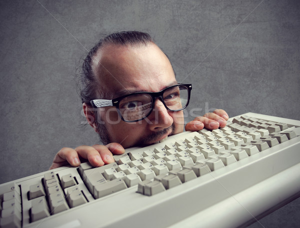 Gyűlölet technológia különc mérges férfi stréber Stock fotó © stokkete