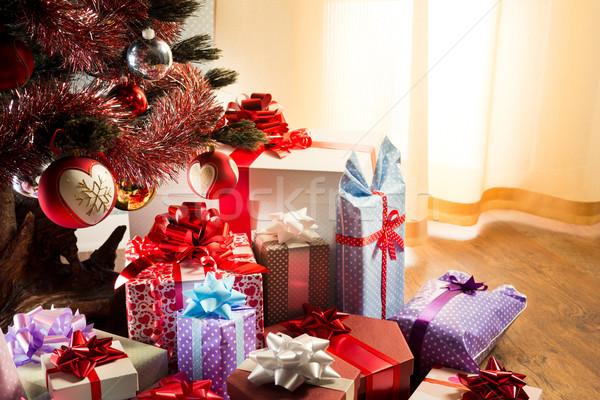 [[stock_photo]]: Coloré · Noël · intérieur · cadeaux · coffrets · cadeaux · ruban