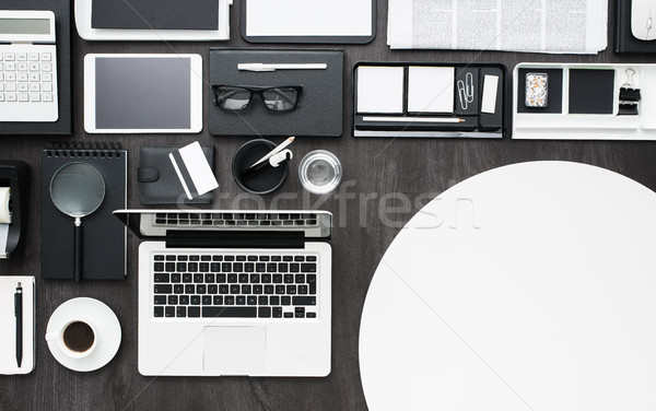 Stock fotó: üzlet · munkaterület · vezetőség · asztali · laptop · tabletta