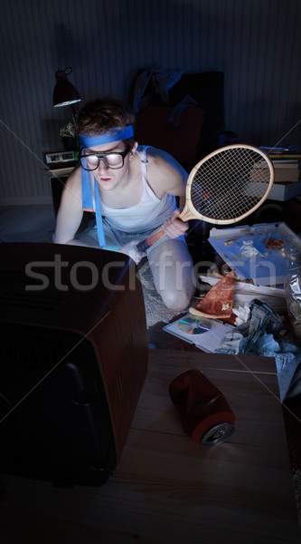 теннис вентилятор Смотря телевизор молодым человеком фанатик игры Сток-фото © stokkete