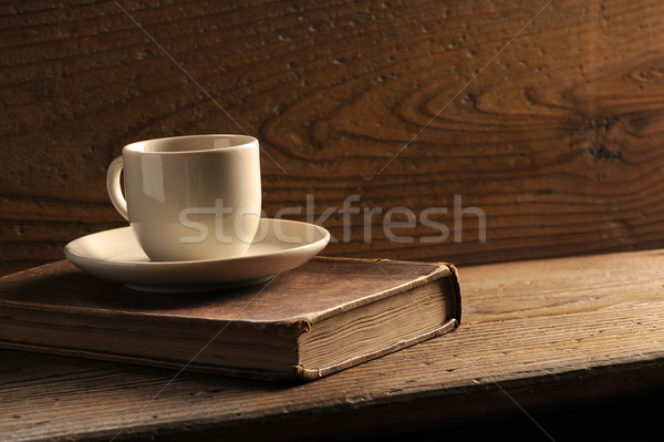 Stockfoto: Beker · koffiekopje · koffie · oude · boeken · tabel