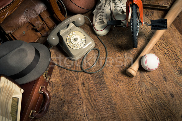Pchli targ grupy vintage drewnianej podłogi piłka antyczne Zdjęcia stock © stokkete