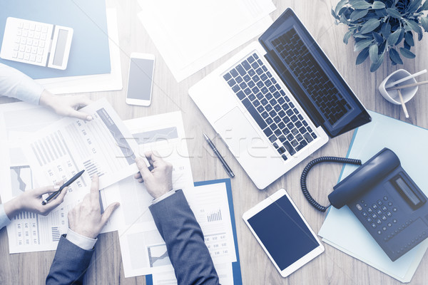 Squadra di affari lavoro lavoro finanziaria rapporti Foto d'archivio © stokkete