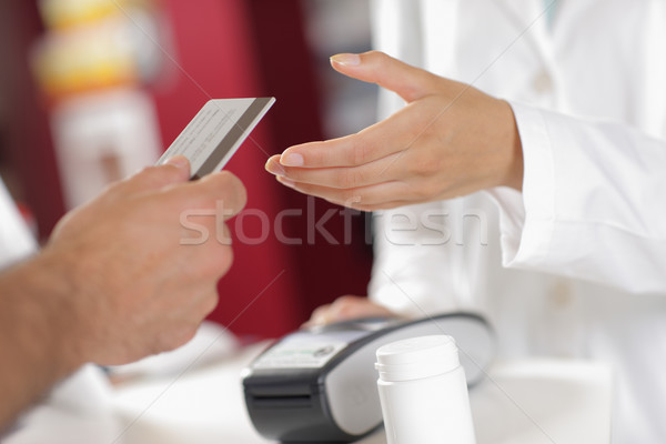 Zakupu apteki karty kredytowej działalności zakupy kobiet Zdjęcia stock © stokkete