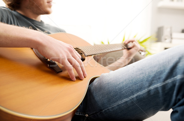 [[stock_photo]]: Jouer · guitare · homme · guitare · acoustique · maison