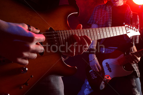 Rock muzikanten spelen live concert soortgelijk Stockfoto © stokkete