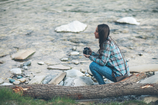 Homme touristiques appareil photo numérique jeunes femme [[stock_photo]] © stokkete