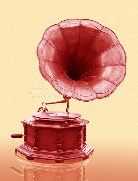 Epocă gramofon disc izolat grunge muzică Imagine de stoc © stoonn