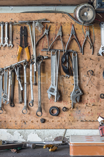 Foto stock: Herramienta · plataforma · pared · edad · herramientas · colgante