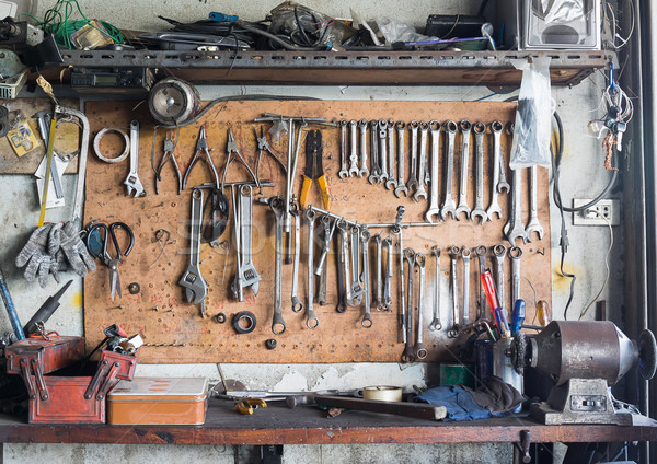 Tool plank muur oude tools opknoping Stockfoto © stoonn