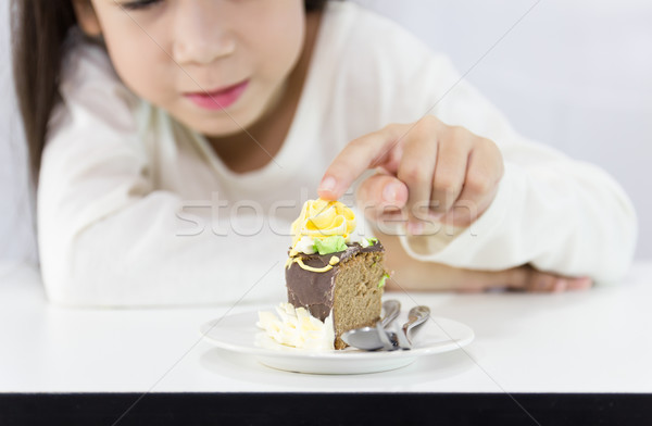 Fille gâteau tentation manger tranche sweet Photo stock © stoonn