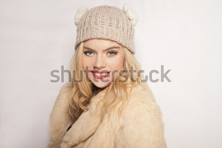 Przepiękny młoda kobieta blond zielone trykotowy zimą Zdjęcia stock © stryjek