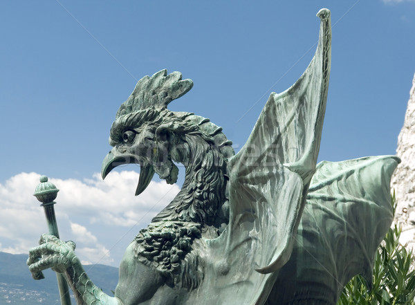 Drachen Hahn Skulptur Tier gotischen Kite Stock foto © Suljo