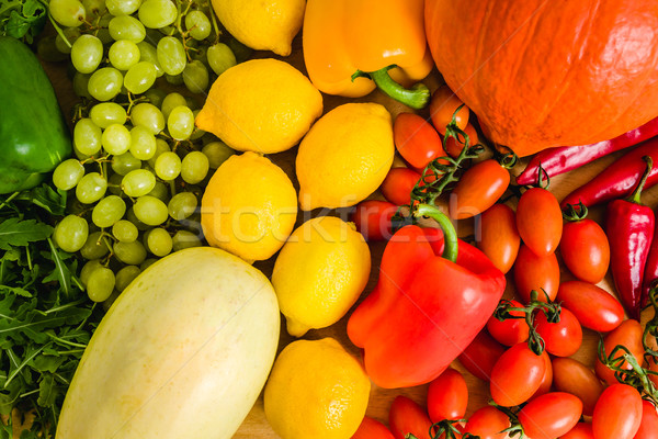 Proaspăt colorat legume legume proaspete tabel alimente Imagine de stoc © superelaks