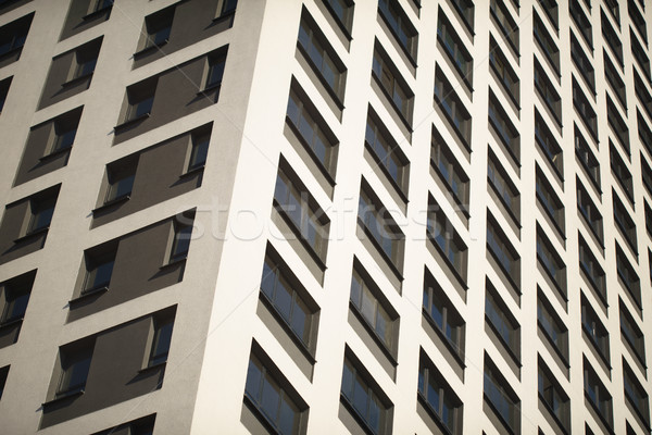 Lakás összetett ablakok épület égbolt társasház Stock fotó © Supertrooper