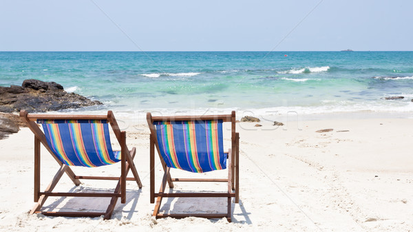 Sedia a sdraio sabbia bianca spiaggia cielo mare sfondo Foto d'archivio © Suriyaphoto