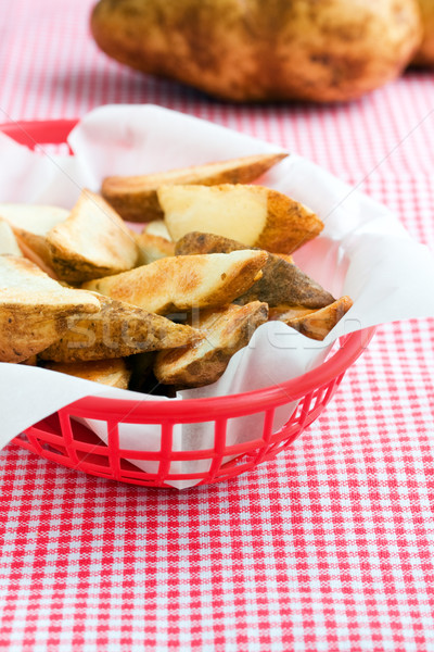 Sültkrumpli krumpli piros csekk asztalterítő kosár Stock fotó © susabell