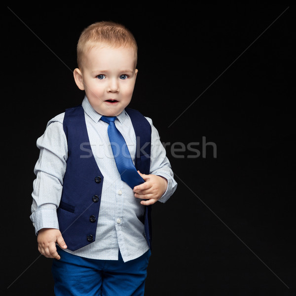 Tímido bonitinho negócio menino bonito pequeno Foto stock © svetography