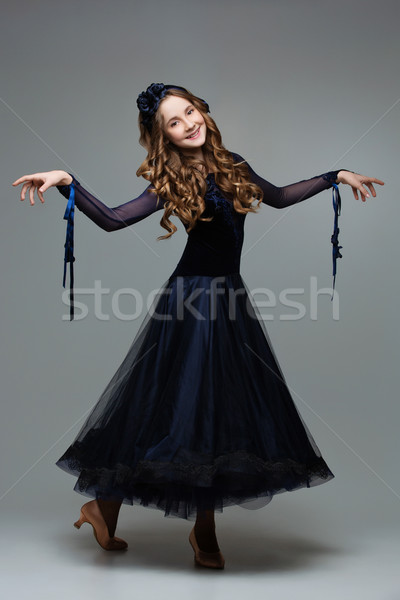 Piękna sala balowa tancerz nastolatek długo Zdjęcia stock © svetography
